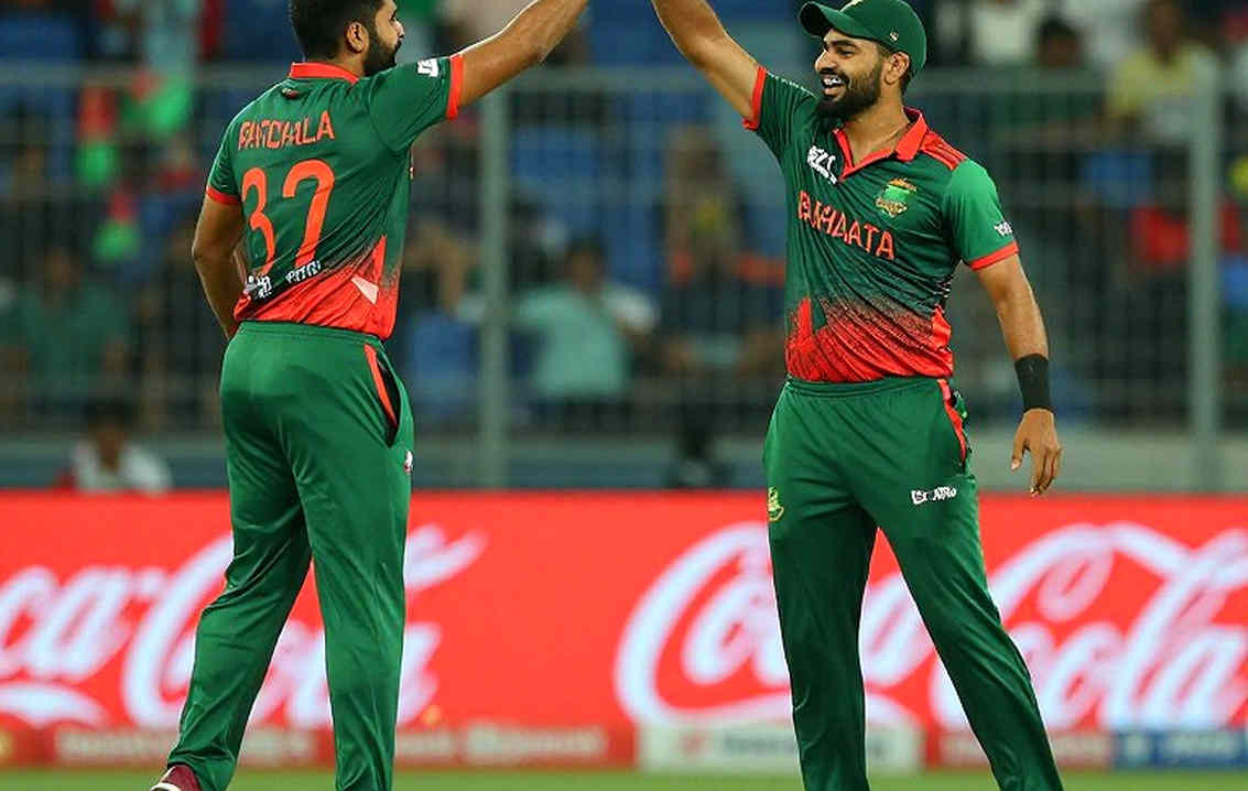 এক দিনে দুই ওপেনারের ডাবল সেঞ্চুরি: ২৮২ আর ২১৭* যেটা বলে, আর ১১২* যেটা এড়িয়ে যায়