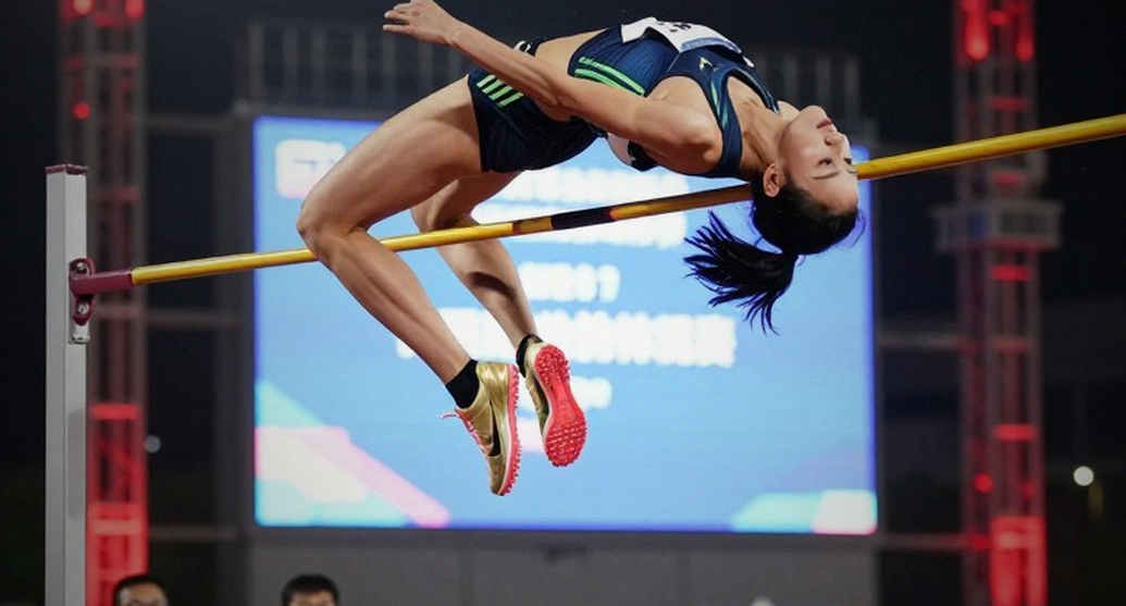 হ্যানয়ের ঘড়ি বলল ২:৫০:৪১ — কিন্তু এ রেকর্ড কার?