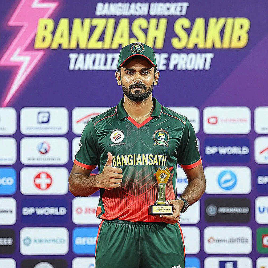 ভেজা সকাল, একটা টস আর পঁচিশ মিনিট: কেরালায় বাংলার ১৭২/৬ আসলে কী বলছে