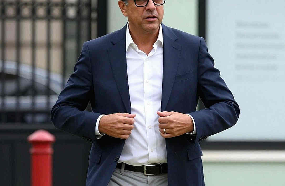 What to Read When the Feed Returns Zero: Empty Signals and Loud Rumours in Cricket's Transfer Window