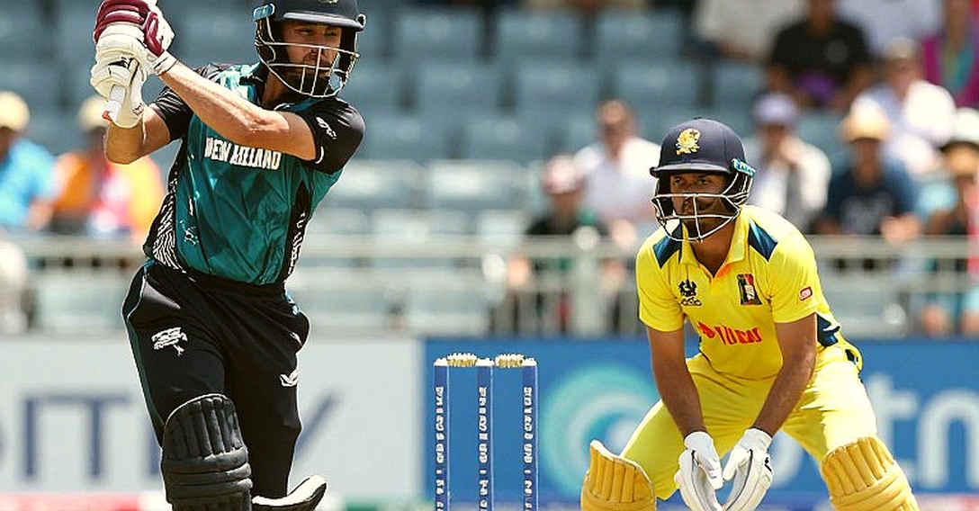 Nineteen Months of Silence, 110 for 6 to 425 for 9: South Africa Puts a Price on Its Crown Nineteen Months of Silence, 110 for 6 to 425 for 9: South Africa Puts a Price on Its Crown