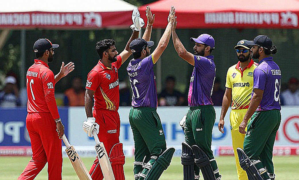 ২৬.৮০ বনাম ৩২.০৫: গকেবেরহায় অস্ট্রেলিয়ার স্পিন-বাজি আর লিয়নের নীরব প্রান্তিকরণ