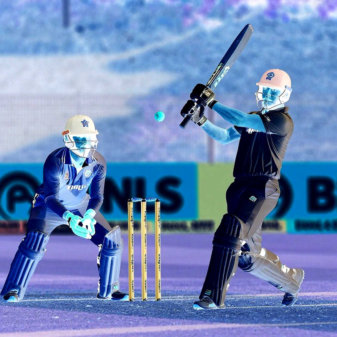 Beyond the 27 Crore Bid: Who Really Sets the Price in Cricket's Transfer Window