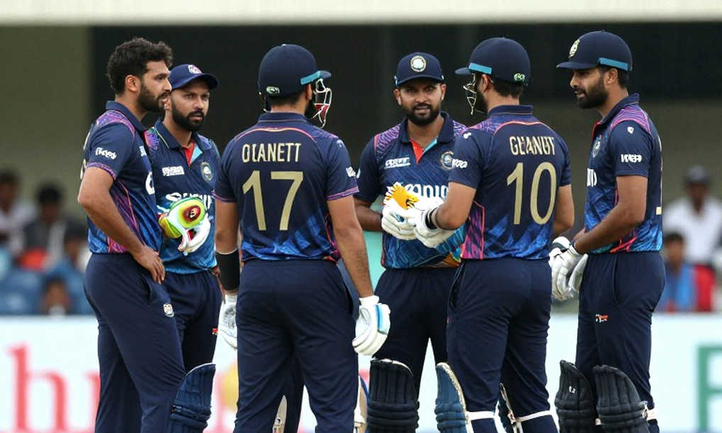 চার উইকেটই স্পিনে, তবু পাঞ্জাবের দিনটা গড়ে দিল ১৩০ রানের জুটি চার উইকেটই স্পিনে, তবু পাঞ্জাবের দিনটা গড়ে দিল ১৩০ রানের জুটি